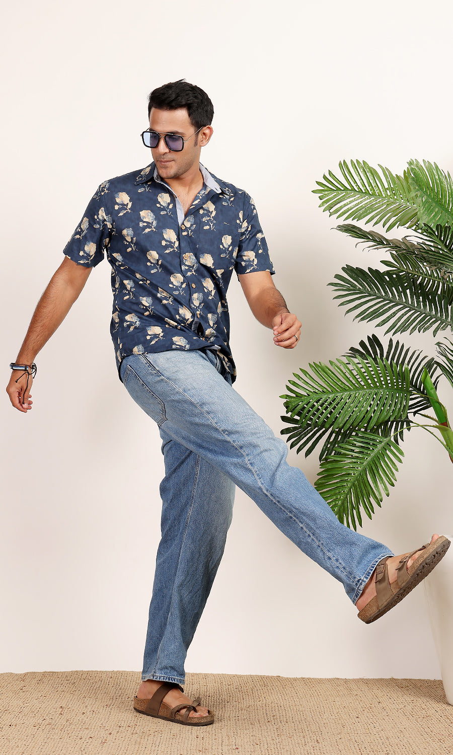 Mountain ivy printed shirt