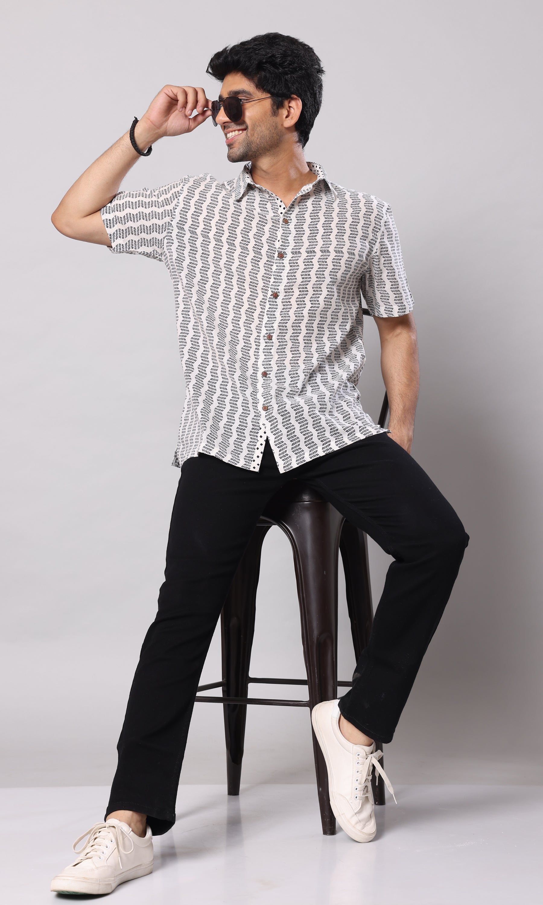 Zebrina - Black & White